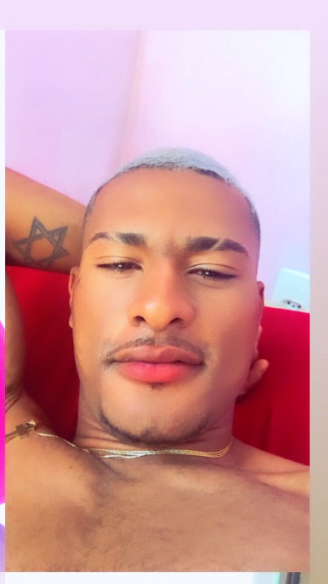 oficialdowl's tweet photo. Famosinho tem curtida, já eu tenho pegada. 💪🏽🥵 https://t.co/BHiIXjlJaL