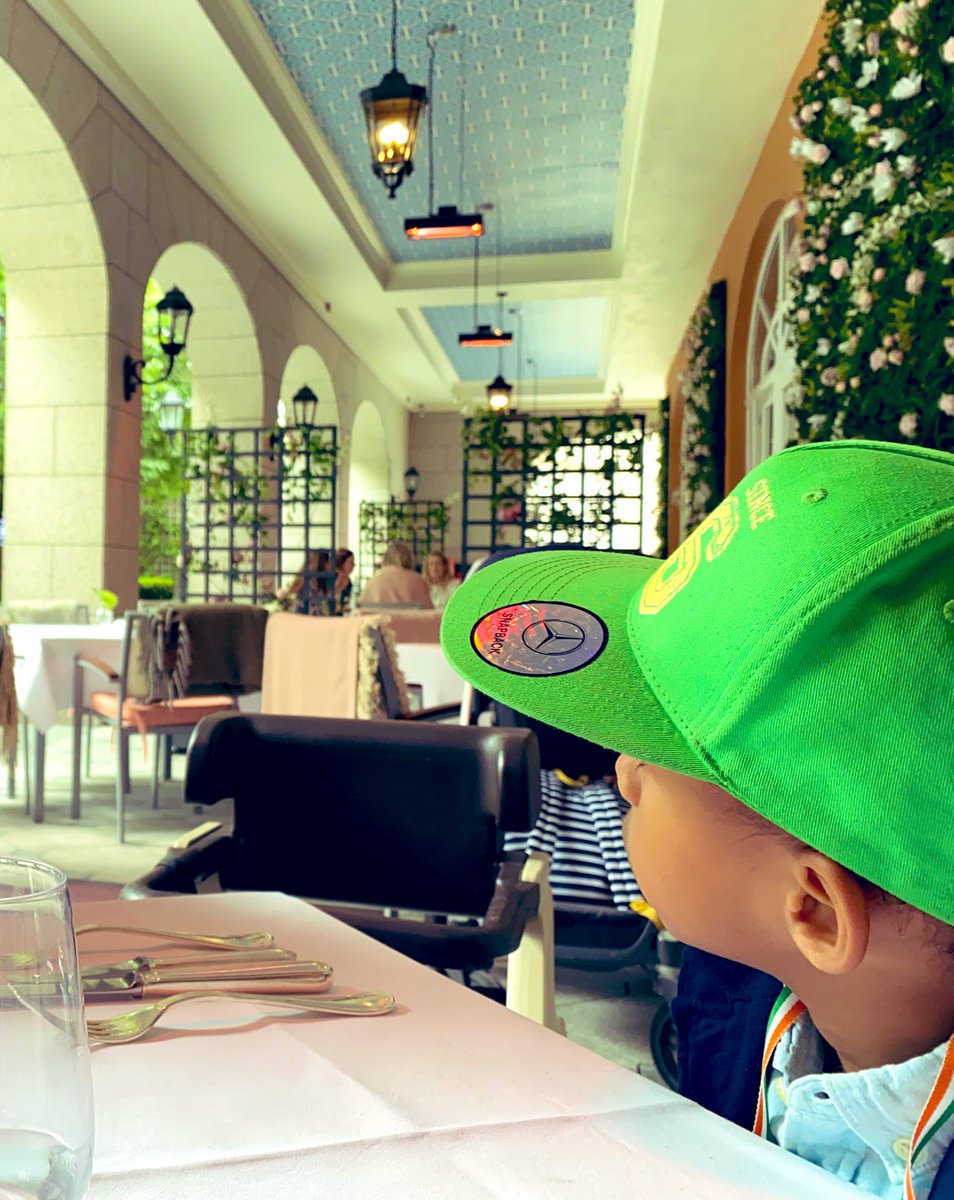 LyeOguns's tweet image. Showed this 08 #Dublin  #StreetsDisciple Tour pic to the Little One- Age IV. Immediate comment🎆: “I want to go see @Nas this weekend”😱 To be fair he’s been jamming to -Brunch on Sundays- Kings Disease II Album #Family #Generations @Nas You taught…We listened..still listening..