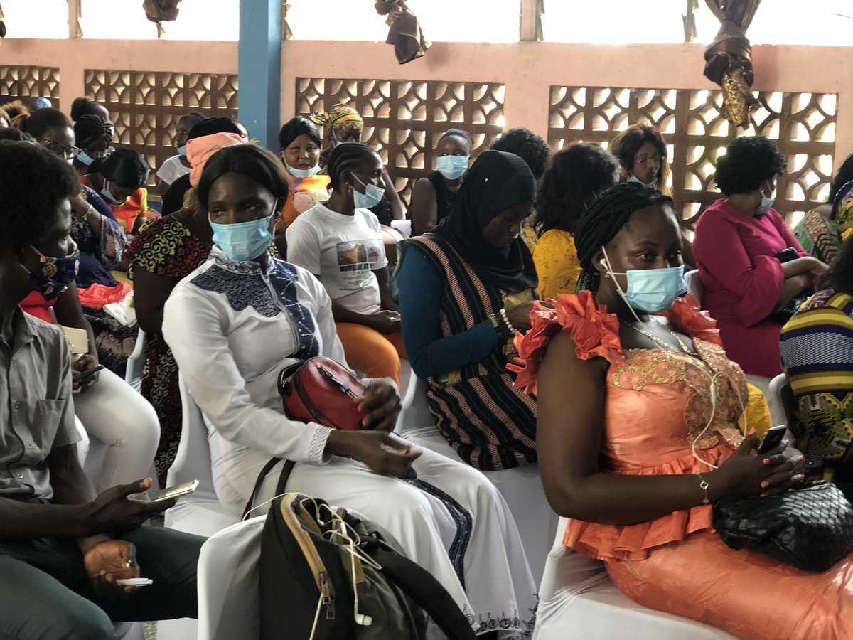 RestDevSalone's tweet image. Micro-businesses continue to serve as a source of livelihood for young people in growing economies. It is therefore our responsibility to enable their recovery amidst the COVID-19 pandemic. Join our Certification and Grant Distribution Ceremony today. 
#COVID19andSDGs
#UNDP