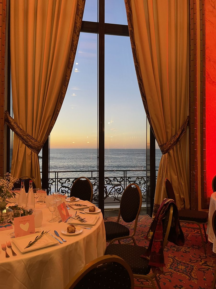 HepburnNath's tweet photo. Retour sur le Gala Bihotza ❤️ au profit de @mecenatcardiaqu au Casino Barrière Biarritz. Une formidable aventure humaine. Nous allons permettre de sauver 3 enfants atteints de malformations cardiaques #mecenat #benevolat https://t.co/IMAYG0tyJt