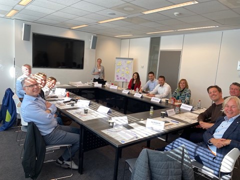 Gisteren organiseerden wij de bijeenkomst 'ronde tafel onderwijs-arbeidsmarkt'. Samen met ondernemers, kennisinstellingen &amp; WIL hebben we een constructief gesprek gehad over de huidige arbeidsmarkt en een blik vooruit geworpen -> nieuwegein.nl/ondernemen/nie… <a href="/EllieEggengoor/">Ellie Eggengoor</a> <a href="/jankuiper/">Jan Kuiper</a>
