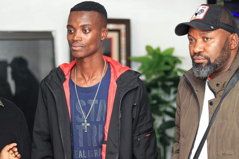 KingMonada's tweet photo. King VS King🥂🍾💯 https://t.co/StOO5rRGzE
