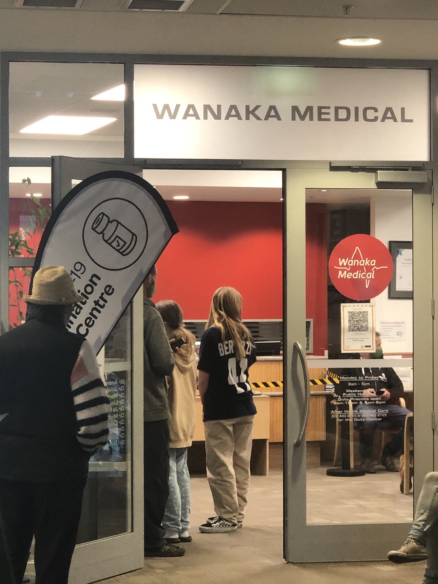 PvtRD's tweet photo. @covid19nz getting our vax on in Wanaka. 90% or bust! https://t.co/T9IMa6EPpM