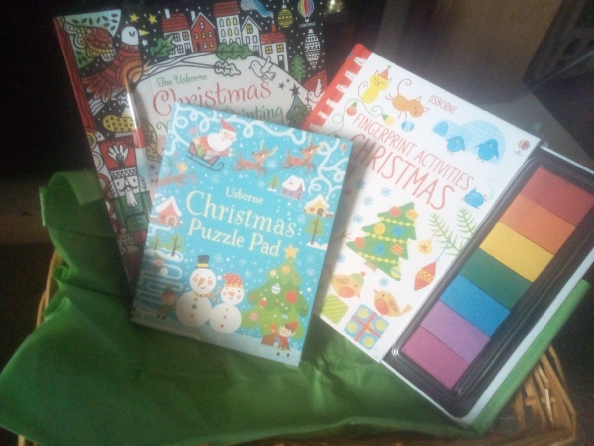 Sam64918888's tweet photo. Happy Friday🥰 I'm starting to get my Christmas Eve boxes ready 🎅 there is nothing better than good books and activities to do on Christmas Eve 😉 #Christmas2021 #Christmaseve #booksaregifts #usborne #usbornepartner #orderyourstoday #postedarounduk #giftwrapavailable https://t.co/yPfLiFhaBK