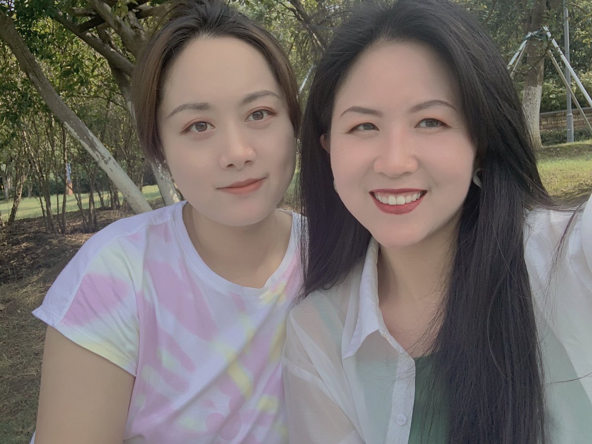 sucili1's tweet photo. Let’s go to picnic outside with me https://t.co/g6SNlXAHMy