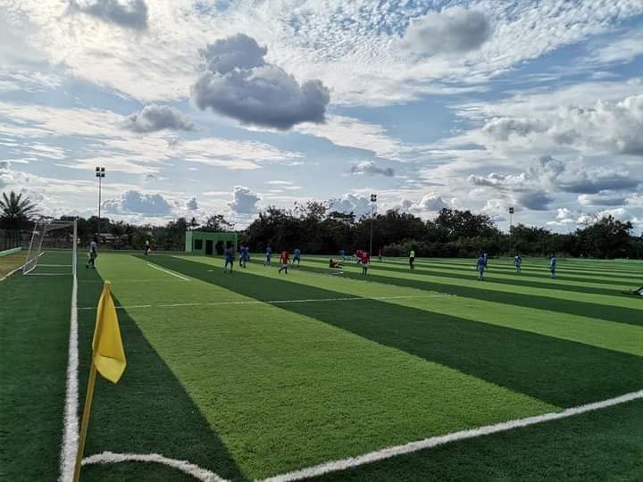 KGoodNews_'s tweet photo. Artificial turf by the President Nana Addo Dankwa Akufo-Addo in Akim Oda Old Town Zongo.

#PresidentToursEasternRegion 
#ServiceInProgress https://t.co/kPROnYKzk4