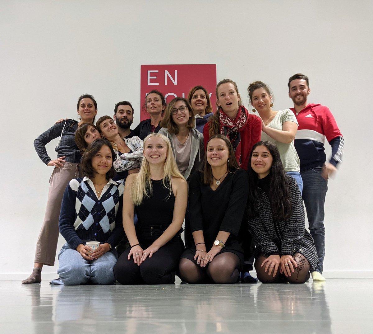 enmouvance's tweet photo. Le nouveau groupe du cursus Création &amp; Répertoire est formé. Ils entreront dans le processus créatif guidé par Guillaume Pires Parada dès la semaine prochaine, avant de les retrouver sur scènes plus tard dans la saison. Bon voyage à eux ! https://t.co/FuHRos2JC8