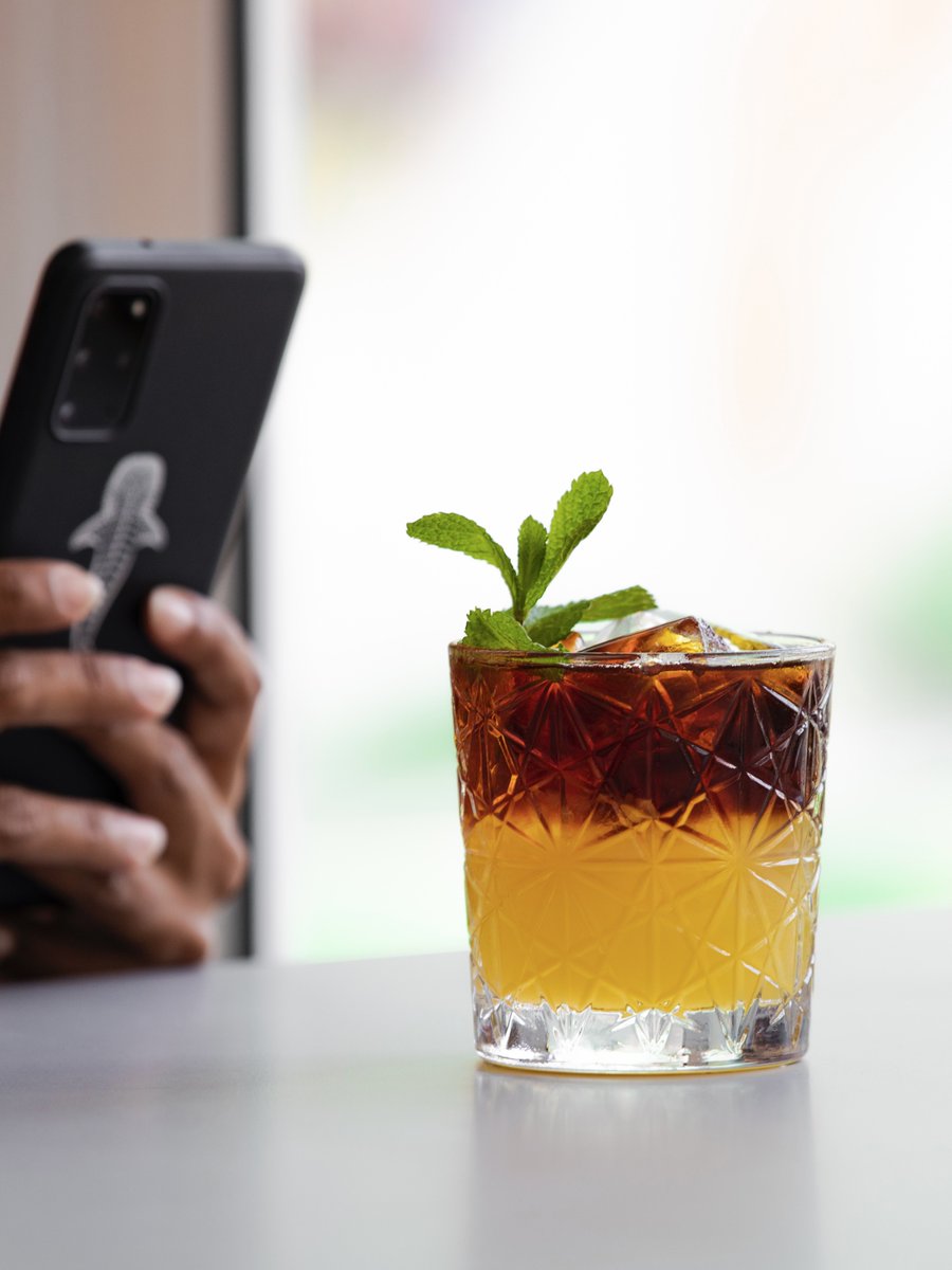cafeiermv's tweet photo. Friday chilling vibe 😏
.
.
#cafeiermv #friday #fridaymood #coffee #coffeelover #coffeetail #drink #bestdrinks #malecity #newoutlet https://t.co/YXAcV3QKxc