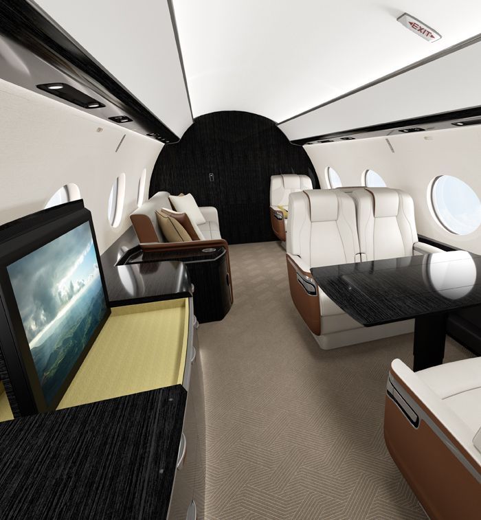 GQ_France's tweet photo. Voyage-Voyage : le nouveau Gulfstream G800 offre la plus grande autonomie du monde pour un avion d'affaires, capable de voler 8.000 miles nautiques (14.800 km) à mach 0.85 (1.000 km/h) pour transporter 19 passagers dans le confort ouaté d’un jet privé. Prix 71.5 M $ soit 62 M € https://t.co/A5VHqoO3IQ