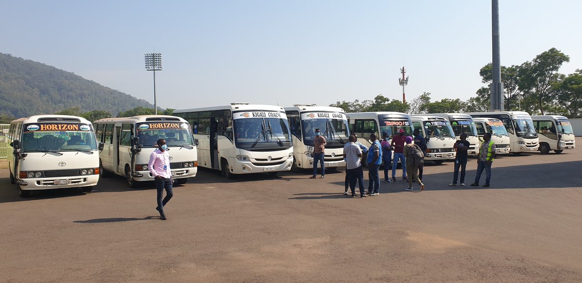 atprassociation's tweet photo. #ATPR Mu gikorwa cyo gutwara abanyeshuri bagiye gutangira amasomo y'igihembwe cya mbere 2021. Mu rwego rwo kwirinda #COVID-19 imodoka zibatwara barazisanga muri stade ya Nyamirambo @MWNGZ_T @CafuOli @HusseinNziza @RURA_RWANDA @Rwanda_Edu @Rwandapolice @CityofKigali @RwandaSouth https://t.co/1aRfePd1Qf