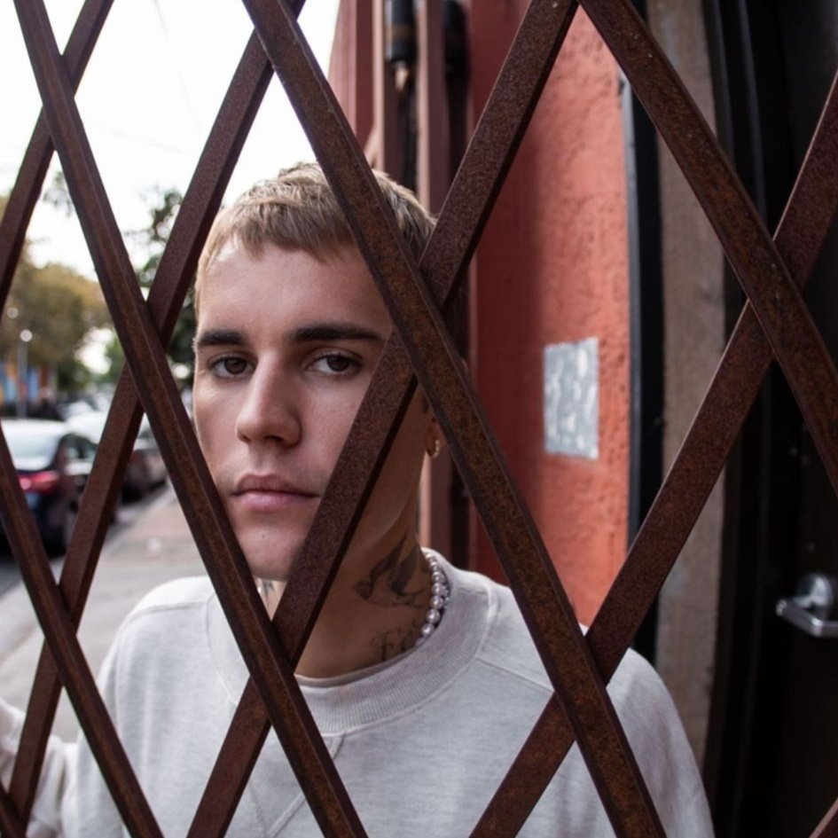 peachofbizzle's tweet photo. danger guarda la sua morosa dalle sbarre del carcere 🤪🤪🤪🤪💗💗💗💗💗🥺🥺🥺🥺❤️❤️❤️❤️❤️ #realove #momiminlovewithacriminal #dangerforlife #JasonMccann https://t.co/UDXYglrWVc