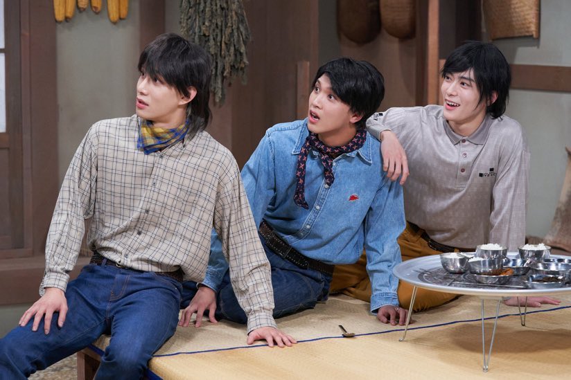เห็นสามคนนี้ก็ขำแล้วอะ555555555555555