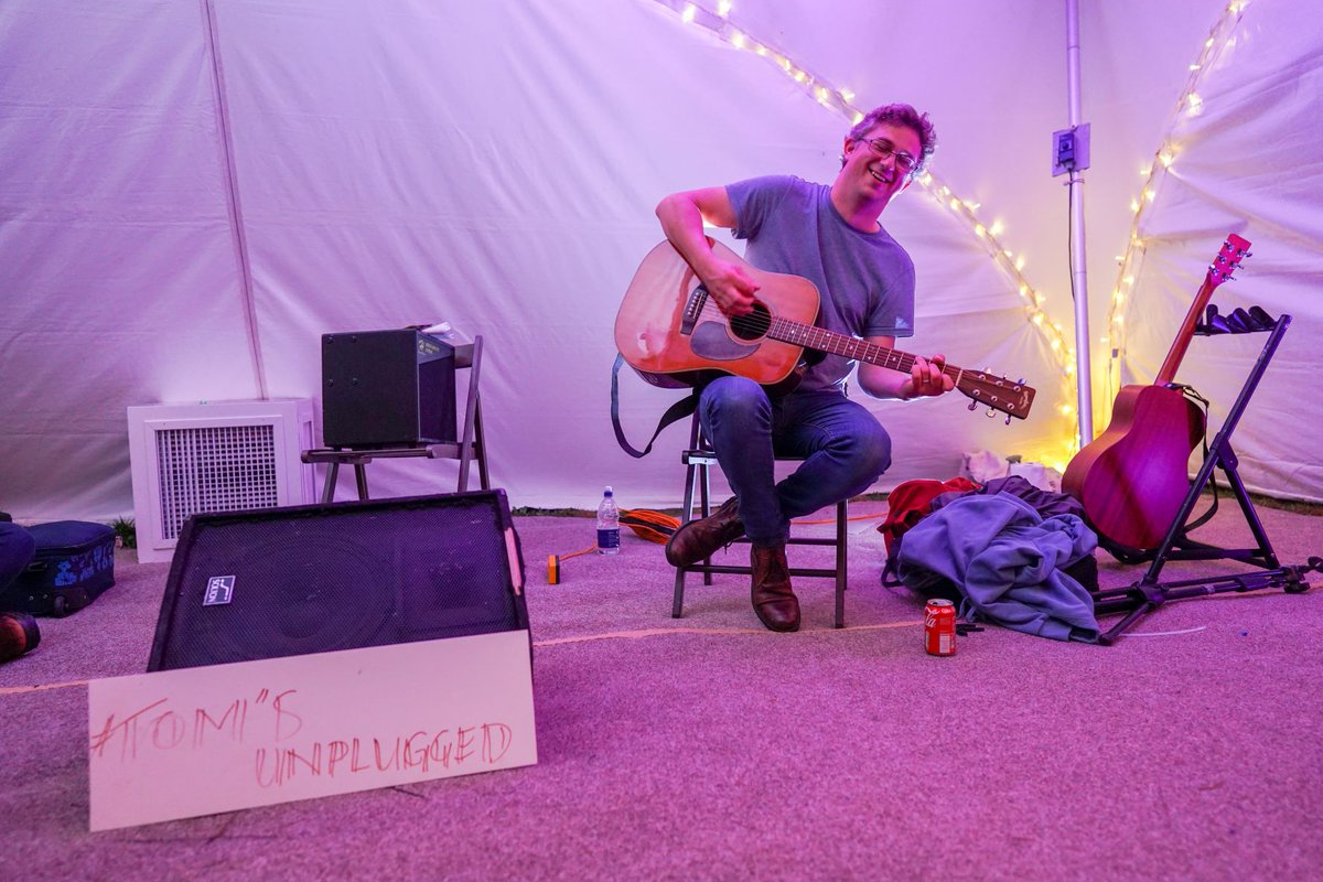 CommsUnplugged's tweet photo. *ONE NIGHT IN SEPTEMBER*
Friday night at #CU21 in fact - made even more #magical by our ace #music man @tclementsmusic. One of our #unpluggers said he's a mix of singer and stand-up comedian and we love him 😍. His song #OneNightInSeptember was inspired by #CU19 #weareunplugged https://t.co/lsk86b6xEw