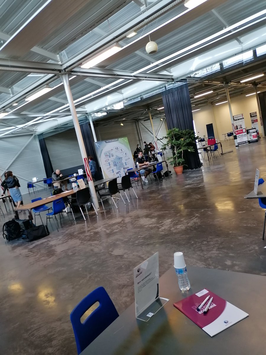 catguilbaudeau's tweet photo. L'ouverture du forum "Vivre et travailler à la montagne" de Bagnères de Bigorre est imminente, bonne journée à tous, aujourd'hui "160 postes pour 120 offres", forum organisé par la #CCHB et les équipes de @CorinneGuijarro du @Poleemploi_oc de #TarbesPyrénées #TousMobilises https://t.co/cUQaROg2WD