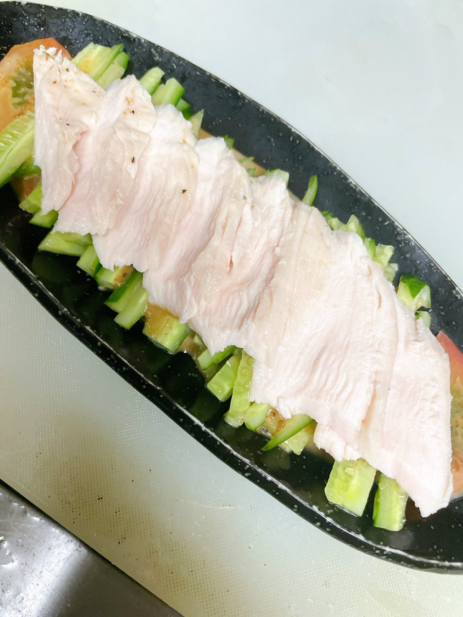 一心 Japanese Izakaya 本日のおすすめ かまとろ刺身 今日はこれで決まり 大間産です 骨までカリッとかれい 唐揚げもお酒が進みます バンバンジー さっぱりズッキーニ浅漬けもおすすめです 本日も皆様のご来店お待ちしてます かまとろ 本