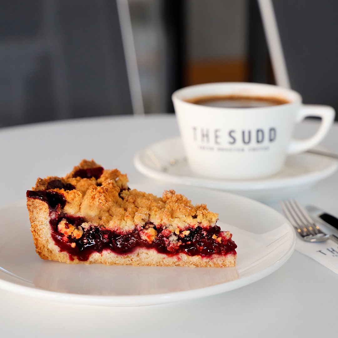 thesuddcoffee's tweet photo. Vişneli Turta
//
Cherry Pie
•
•
#thesuddcoffee #cherrypie https://t.co/5lyNeX6tBF