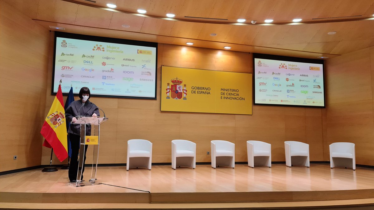 AMETIC_es's tweet photo. 🔴Puedes ver aquí la clausura de la V edición del programa ‘Mentoring de Excelencia’ del proyecto 
@Mujeringenieria de @RAI_Ingenieria, en el que participó ayer @AMETIC_es con 10 mentees mujeres, 8 empresas y mentores 
Clausuró @DianaMorantR @educaciongob 
https://t.co/58ahXEXEJs https://t.co/zdxbFZK3jr