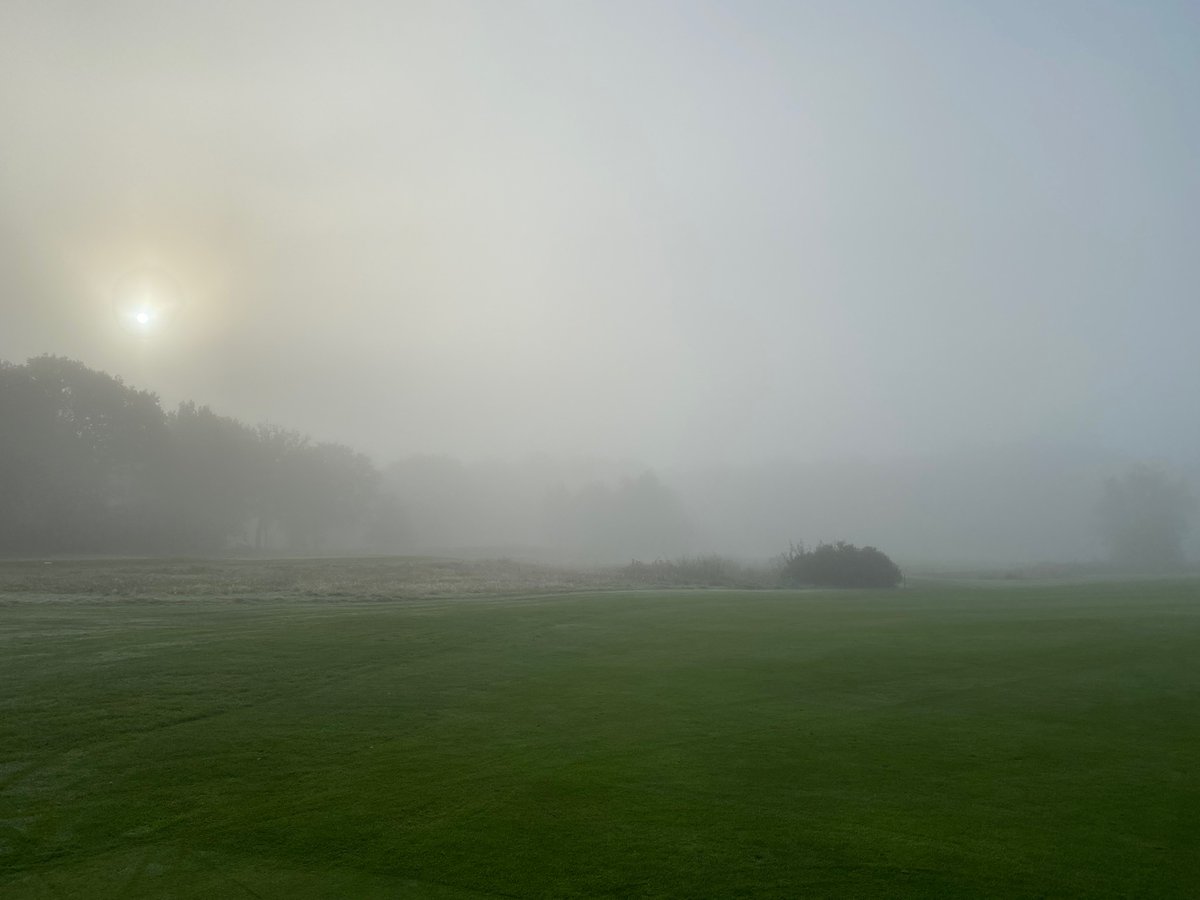 De zon doet er alles aan… <a href="/NNGCC/">NNG&CC</a> #mist <a href="/NGF_/">NGF</a> #NK21 #trompbeker