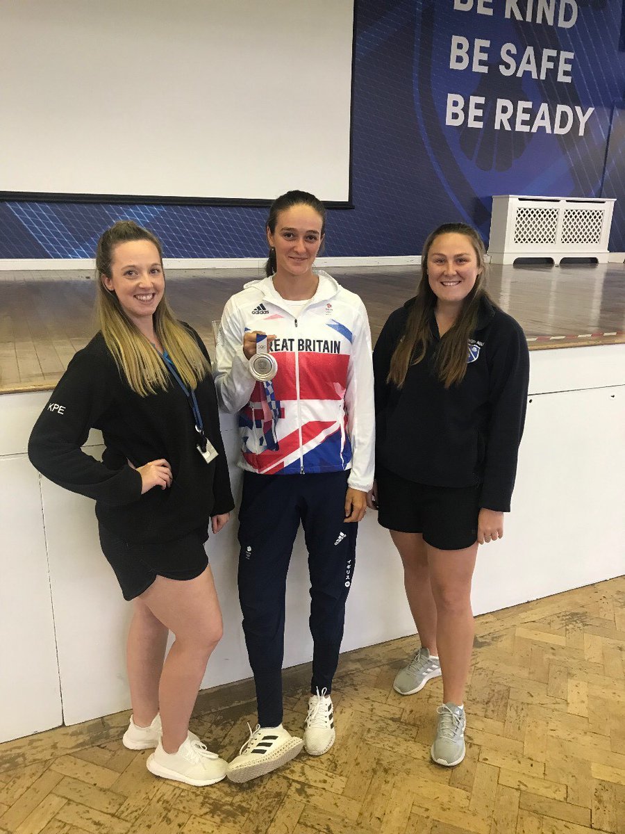 Dedworth_Middle's tweet photo. Was a real treat for pupils and staff to welcome back Olympic athlete and ex-pupil Mallory Franklin! Everyone enjoyed her talk and they had some great questions for her. #Ambitious #caring #happy #inspirational #encouraging #valiant #engaged #ACHIEVE https://t.co/cewSkrZPEq