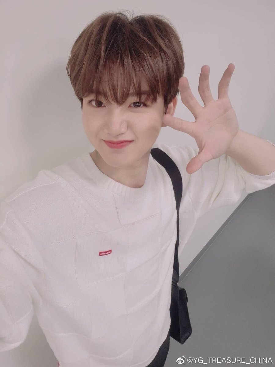 junkyummfanbase's tweet photo. LINE &amp; WEBIO update 

“ဒီနေ့လည်း အားတင်းထားနော်!!!❤️”

#JUNKYU #TREASURE #준규 #트레저 https://t.co/rgYFYj0s4M