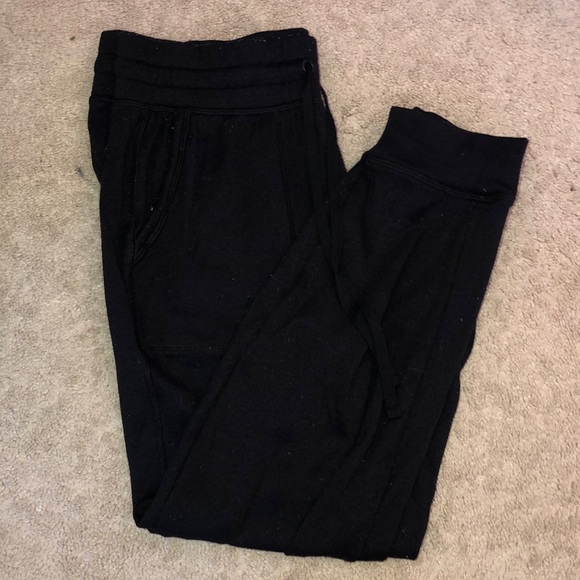 GoFishPond's tweet image. So good I had to share! Check out all the items I'm loving on @Poshmarkapp #poshmark #fashion #style #shopmycloset #oldnavy #rothschild #aliexpress: posh.mk/R8WjVCmkbkb