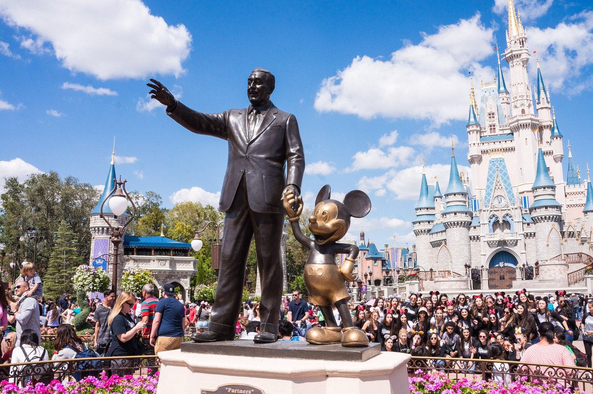 Option_DA's tweet photo. [PORTRAIT] - @WaltDisneyCo : la direction juridique de Philippe Coen

➡️   https://t.co/UqqB8Knx3D https://t.co/uaCSTIWupt