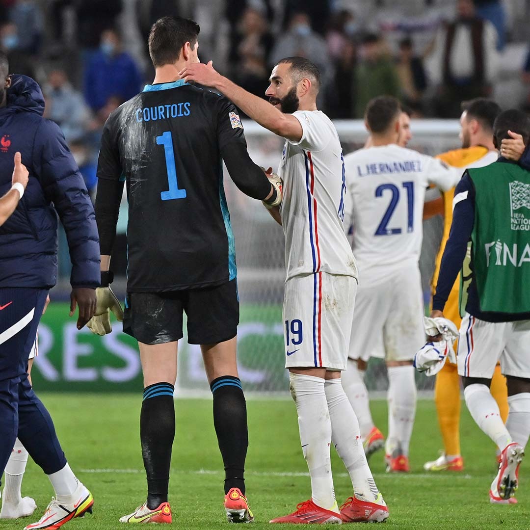realmadrid's tweet photo. 🤜 𝕄𝔸𝔻ℝ𝕀𝔻𝕀𝕊𝕋𝔸𝕊 🤛 https://t.co/RcIJjQ5DAB