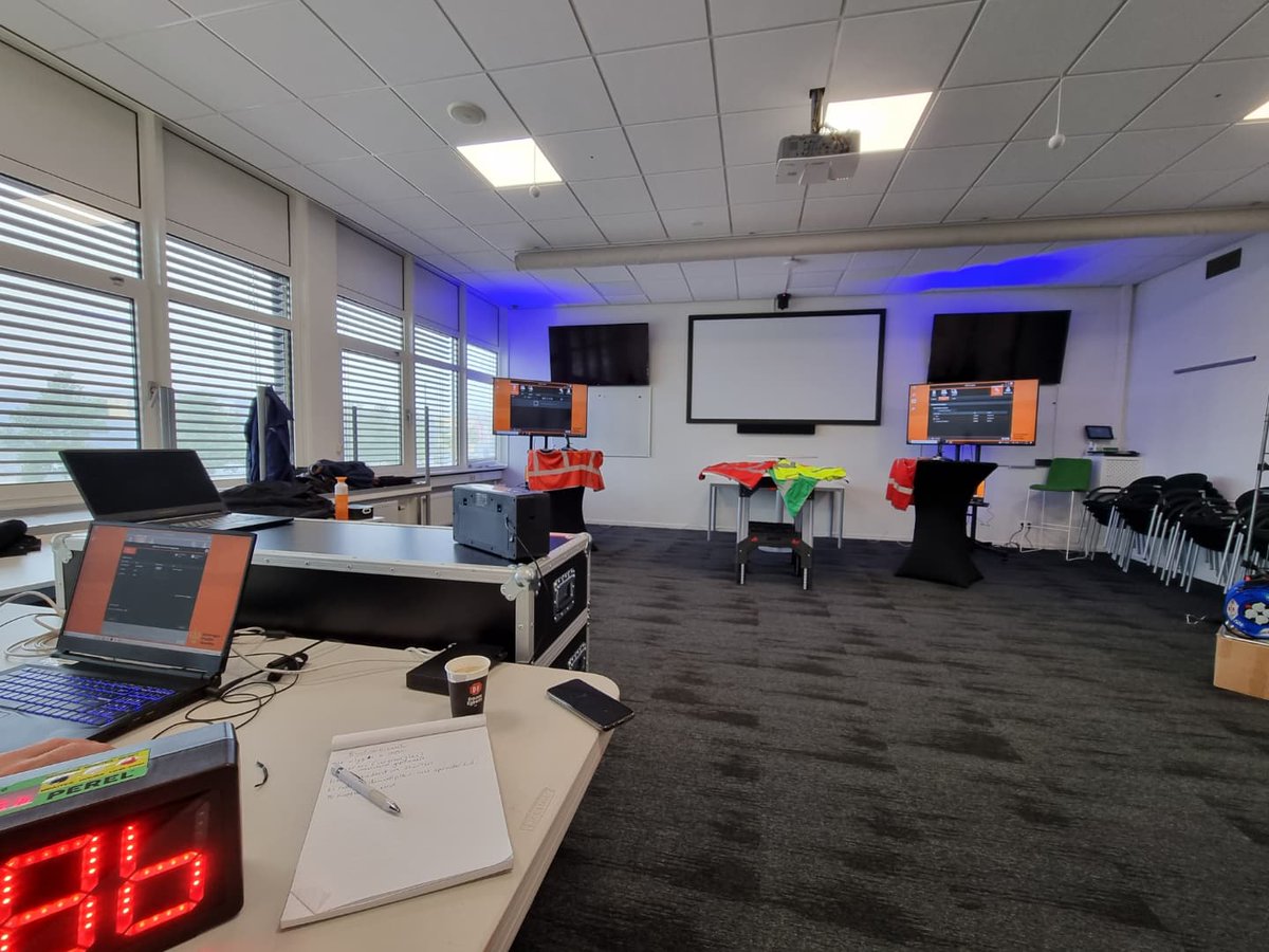 In Groningen zijn we gereed voor de bevelvoerders themaweken! We starten op maandag 11 oktober. 

Doel van deze oefeningen is het toepassen van Situationele commandovoering, FABCM en de basisprincipes. Groot, groter, grootst heet de stand..... 😉👍🚒🚒🚒🚒