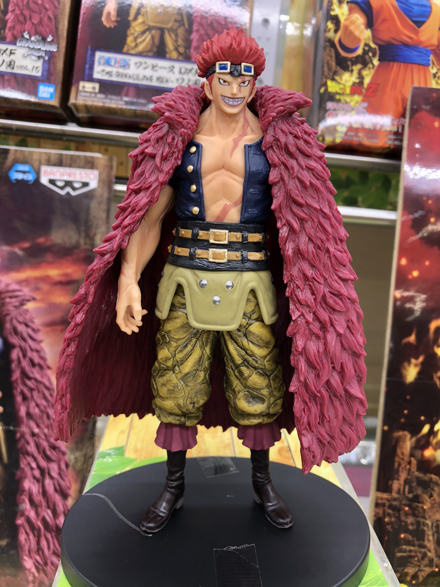 マンガ倉庫日向店アミューズ ワンピース Dxf The Grandline Men ワノ国vol 15 入荷しましたー ワノ国編での姿の ユースタス キッド 登場 ボリューム感が凄いです ワンピース ワンピースワノ国編 ワンピースキッド ワノ国編 Onepiece