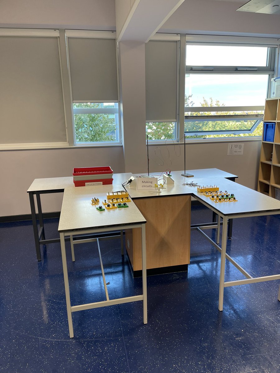 DearneScience's tweet photo. All ready and raring to go. We are really looking forward to meeting all the Y6 students. @DrVenning @MrBagnall3 @Mr_Cadman13 @MissSmithDearne @VConway85 https://t.co/svL3ZYXLkT