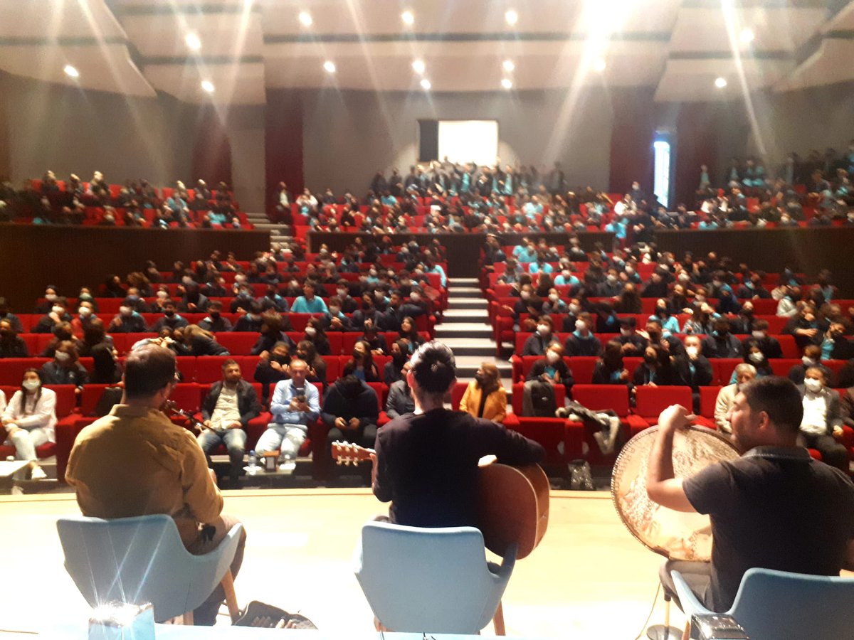 MalatyaMem's tweet photo. İl Müdürlüğümüzce hazırlanan "Başka Bi Kafa" projesi kapsamında bugün Arapgir Kerem Aydınlar Fen Lisesi öğrencileri ile buluştuk.Feridun BALABAN ile bilim üzerine bir söyleşi gerçekleştirildi. Ayrıca öğrencilerimize müzik dinletisi gerçekleştirdik. @KanbayBattal https://t.co/EmO9awFMRQ