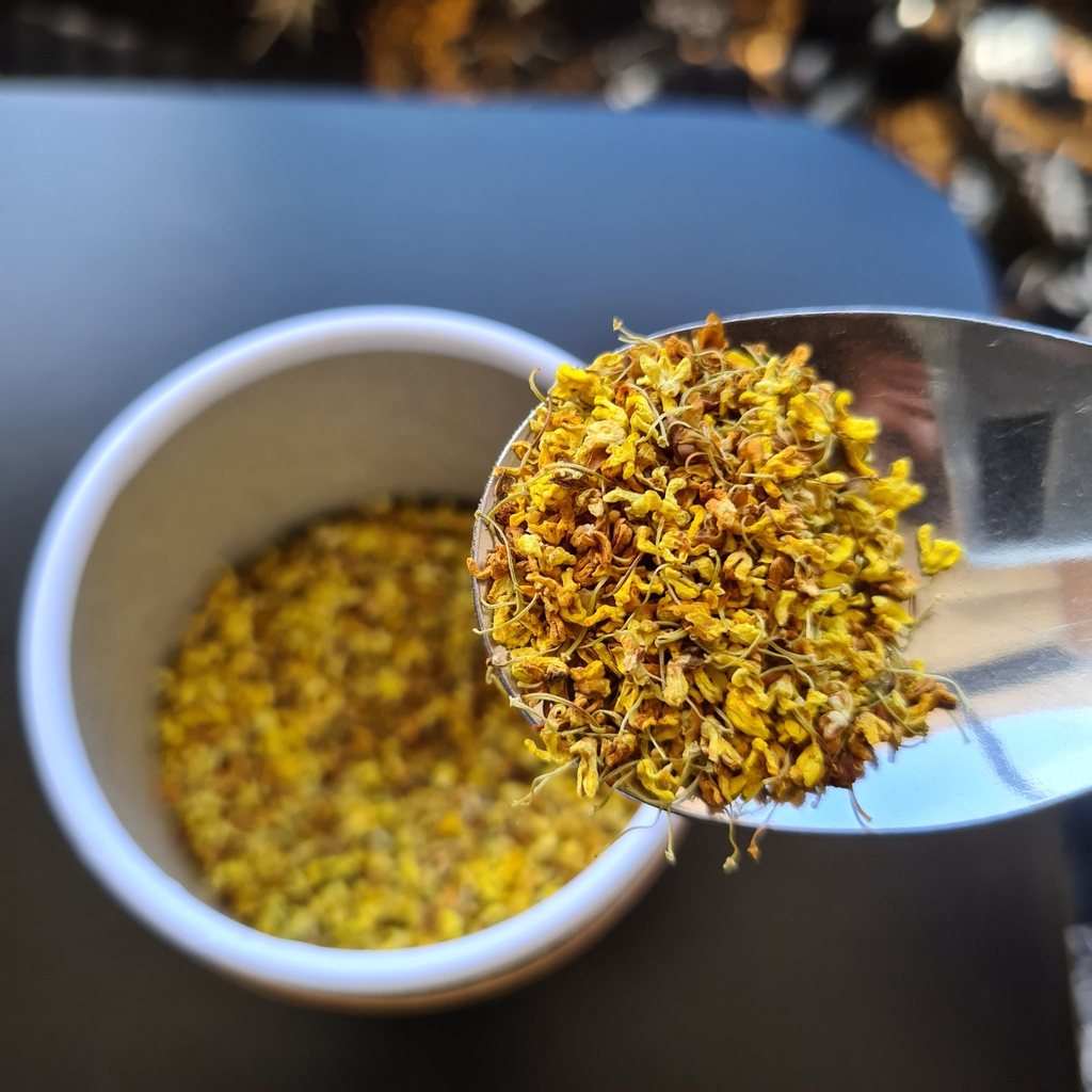 AltitudeTea's tweet image. Thinking about getting in shape for the summer? Our Golden Flower Tea is made from 100% pure Osmanthus flower known to have properties that can suppress appetite.