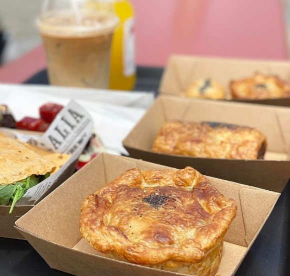 Our coffee cart is open and we're serving up a selection of our favourite quick eats too!

Fridays to Sundays 9am-3pm. Located on the South Deck Amphitheater. 

Thanks for the photo <a href="/cathrynhendro/">Cathryn Evans</a>