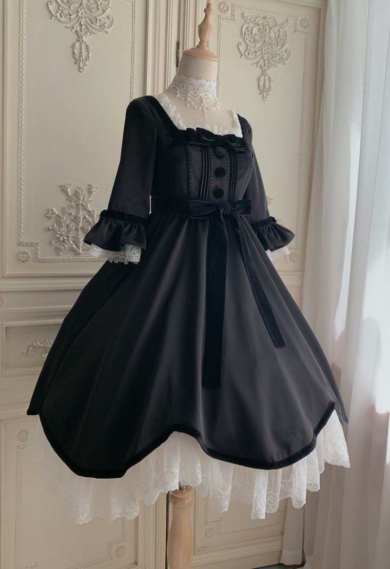 LolitaWardrobe's tweet photo. New Release: 【-The Dark Side of Princess-】 Lolita OP Dress

◆ Shopping Link >>> https://t.co/nDlbO1iben https://t.co/ptqb8lK5in