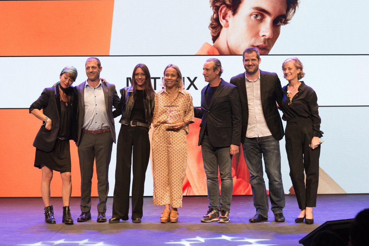 IAB_Spain's tweet photo. Compartimos algunos momentos de la Gala de entrega de Premios de ayer:
@FCB_FiRe 👉Agencia del Año
@NetflixES 👉Anunciante del Año
‘Unboxing Ibai’ de FCB_FiRe para Netflix & @PlayStationES 👉Gran Premio Inspirational
#OpentoOpenness #Inspirational21 https://t.co/Yh9OGacdGb