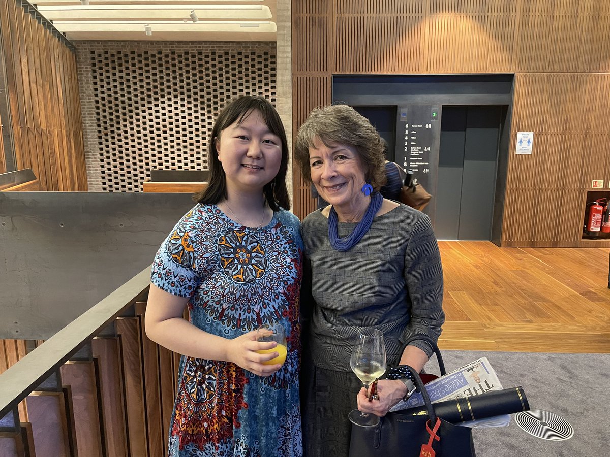 Inspiring night at <a href="/RCPath/">RC of Pathologists</a> New Fellows ceremony and humbled to have met the amazing Dame <a href="/lregan7/">Lesley Regan</a> Thank you for your kind and encouraging words