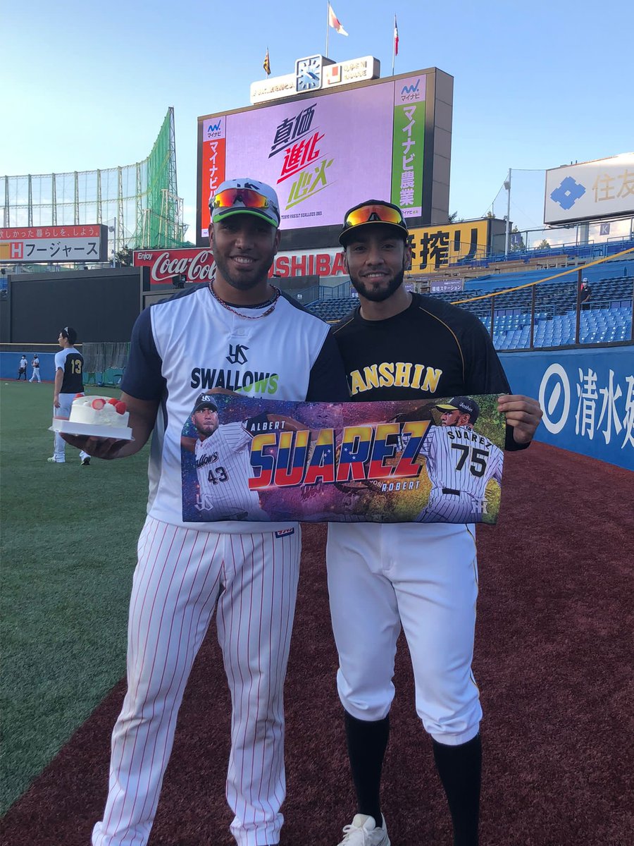 Gracias hermano 🥰🤗💪🏽🥳🎂 <a href="/robsuarez1/">Robert Suarez</a> #swallows #hanshintigers