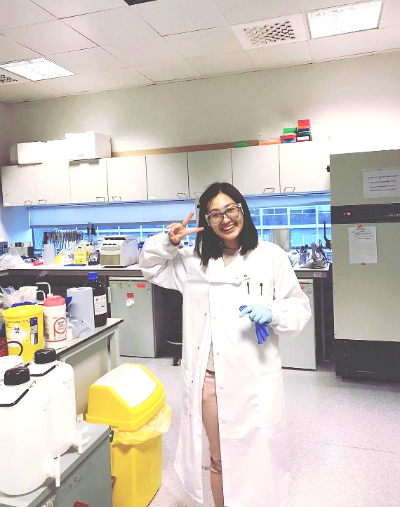 LivUniISMIB's tweet photo. #BiologyWeek Thanyaporn Tengsuttiwat, 3rd year PhD student provides an insight to her experience, Research project &amp; her PhD journey whilst studying Biochemistry @LivUni #IamABiologist @RoyalSocBio 
Read: ⬇️
https://t.co/O8sjzOmvmH https://t.co/H0xDVms138