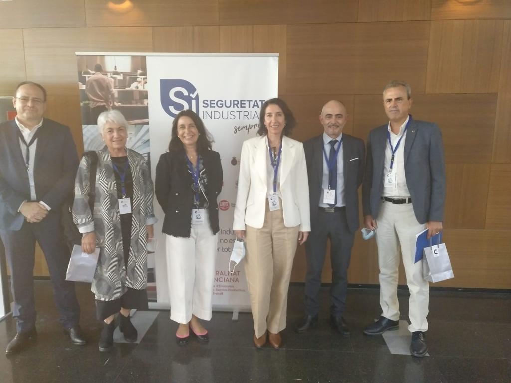 AVACUconsumo's tweet photo. 👉AVACU participa en el I Congreso #SeguridadIndustrial Comunitat Valenciana 2021, hablando de seguridad industrial y sociedad del bienestar  #SISeguretatIndustrial #CongresoSI @congresoSIcv @Aseival @UA_Universidad @GVAeconomia https://t.co/nHXhezIlNl