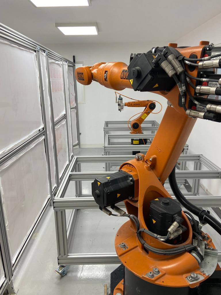 Kuka Robot guarding built and installed by AFTSL #machineguard #protectivescreen #aluminiumframe #enclosure #aftsl
