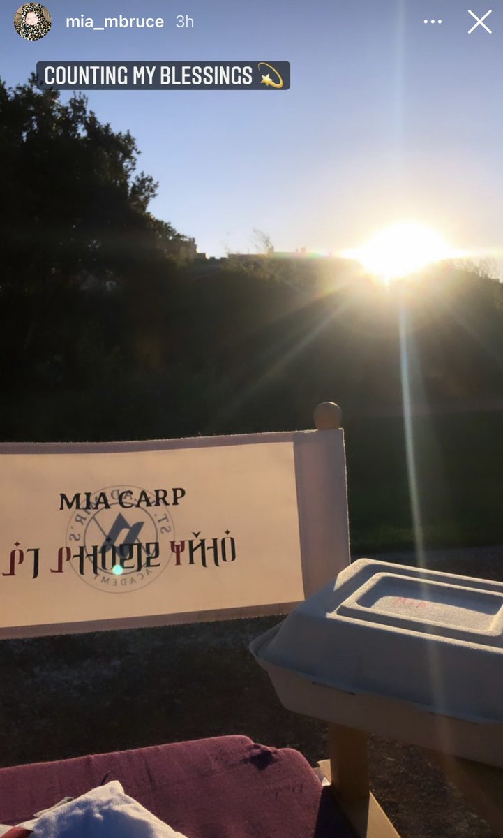 VampASource's tweet image. More BTS photos! Mia, Meredith, Mason, Rose and Dimitri! Via instagram stories/post of @sisistringer @LinerDrew @MiaMBruce #VampireAcademy