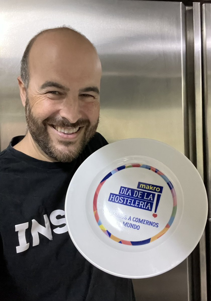 El influencer de la comida y de la bebida,eso es lo que hay.Morir no es la tragedia al fin y al cabo la tragedia es no saber vivir!
 Volvamos a comernos el mundo 
#díadelahostelería <a href="/makroESP/">Makro España</a> 
Estoy en una edad que solo me apetece rodearme de corazones bonitos y hambrientos