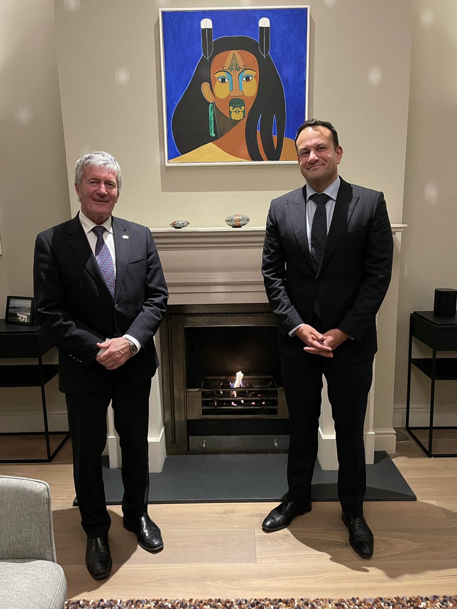 Great to get over to Ireland and meet with @LeoVaradkar to celebrate our strong ties and discuss how we can grow business links further, including through an ambitious #EUNZFTA 🇳🇿🇮🇪🇪🇺🤝#NZCloseToEU