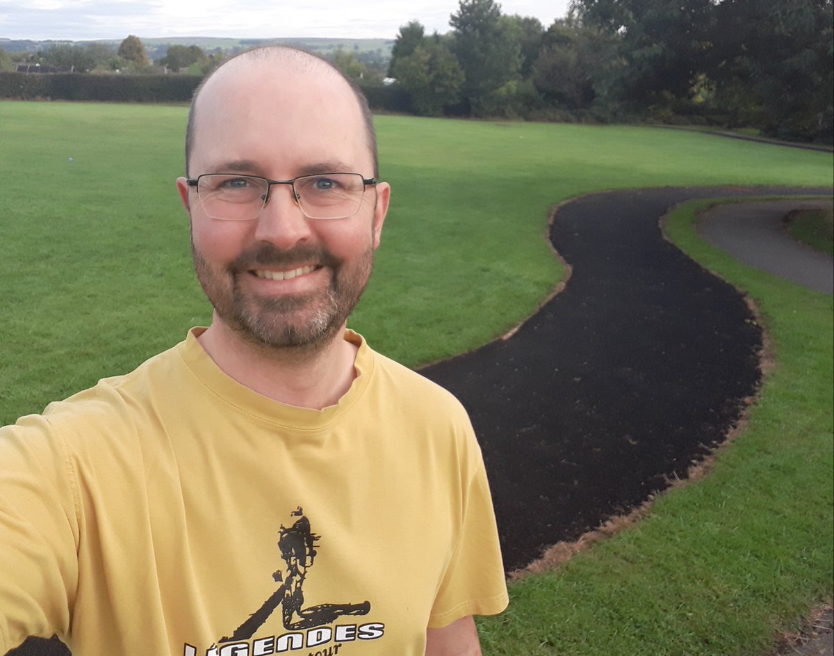 nee_il's tweet image. Wearing yellow today in support of Young Minds campaign to show young people that they are not alone with their mental health. 

#HelloYellow @YoungMindsUK #WorldMentalHealthDay