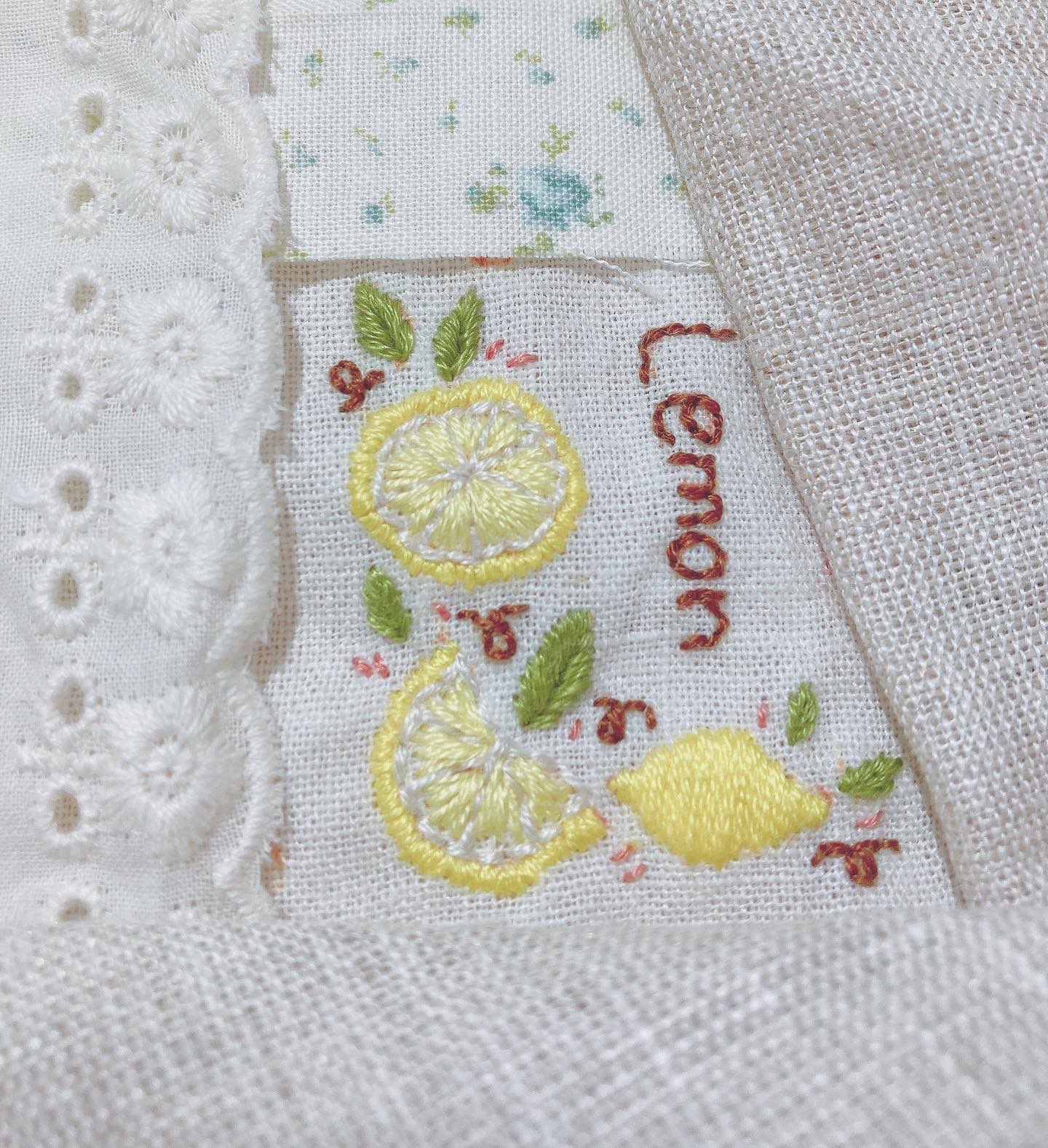 Ma Ni 刺繍 イラスト作家 Ma Ninotikutiku Twitter