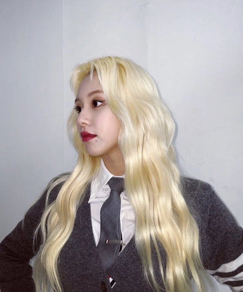 chaeyoung archive tweet media