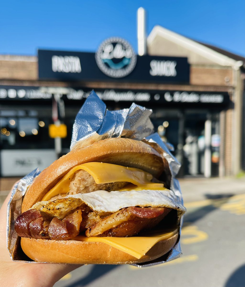 Spoil yourself with a Friday treat! 

Bagels til 11am 🥯 
Pasta served all day 🍝 

👇👇
lilospasta.com
