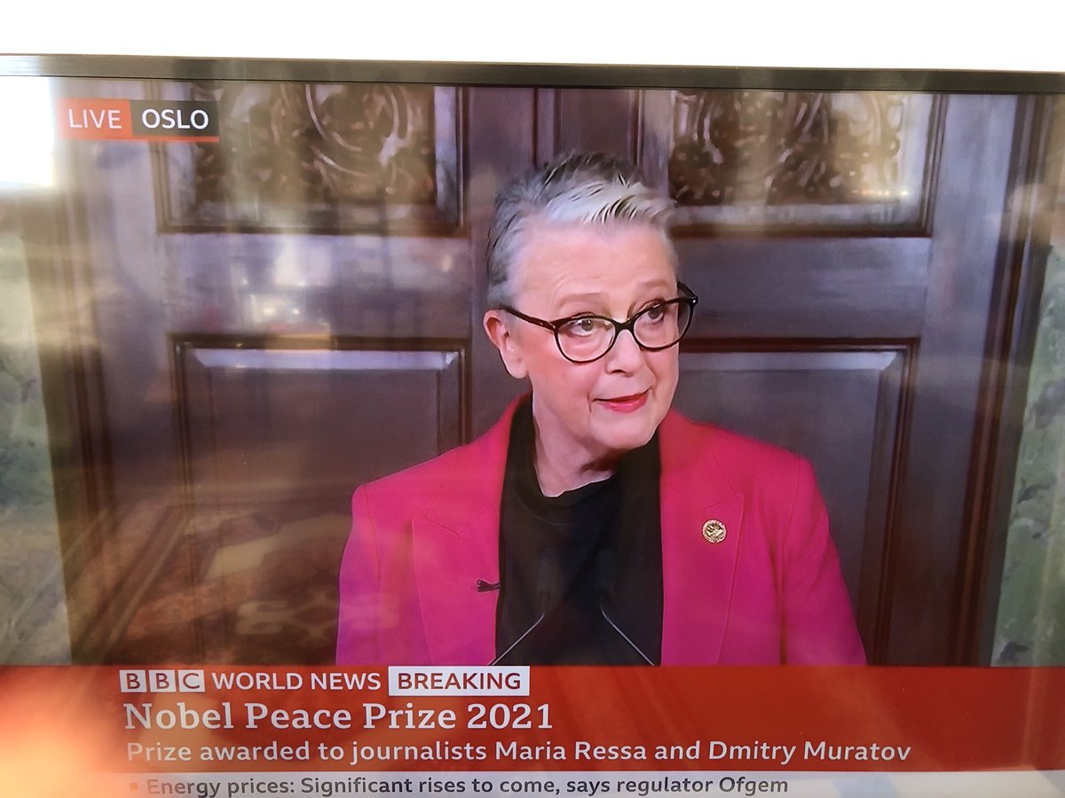 SidselWold's tweet photo. En viktig pris. Uavhengig og fri presse er avgjørende for et sundt og åpen samfunn. Vi tar det for gitt i Norge. ⁦@NobelPrize⁩ #nobelpeaceprize https://t.co/ZmWiDoY1yp