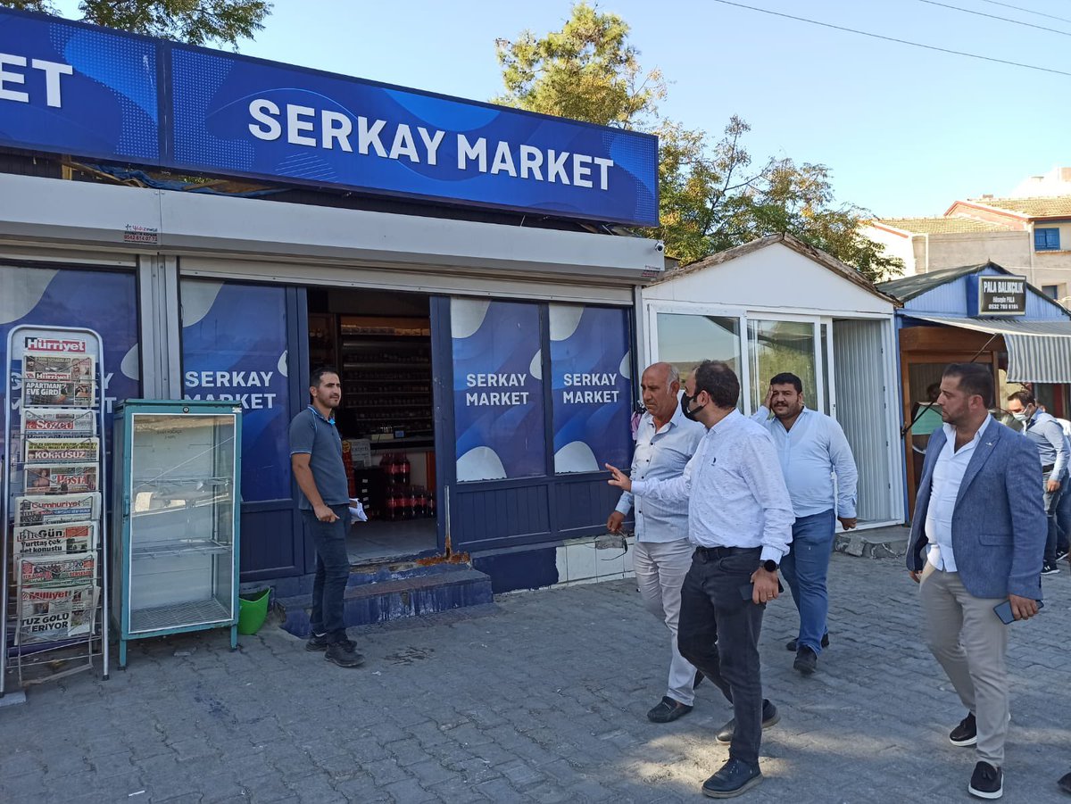 chpmilas's tweet photo. CHP Milas İlçe Başkanımız Tüze Cetinkaya, Kadın Kolları Başkanı Berrin Naz, Gençlik Kolları Başkanı İbrahim Turhan ve değerli yönetim kurulu üyelerimiz ile birlikte Kıyıkışlacık mahallemizde esnaflarımızı ziyaret ettik. Misafirperverlik ve güzel sohbetleri için teşekkür ediyoruz. https://t.co/wibVcGWDfZ
