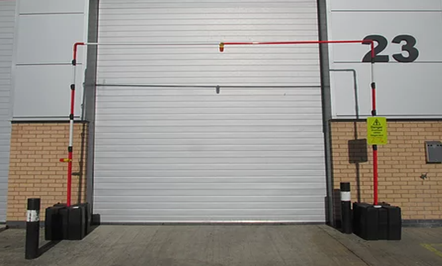 GGoalposts's tweet image. Our &quot;Night Light&quot; system massively increases visibility and #safety standards when working on sites at night.
The Night Kit provides a highly visible height restriction barrier used to prevent collision with overhead
obstructions and low hanging electrical cables! #hse #gs6